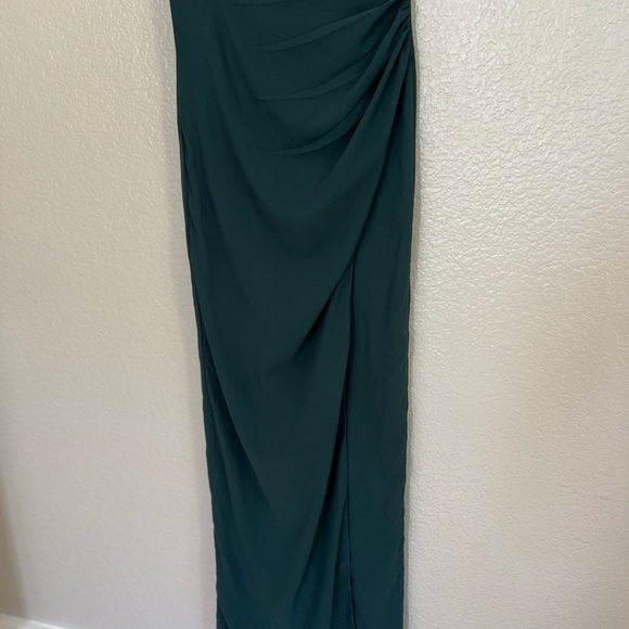 NWOT Glamorous Disposition Emerald Green Ruched Maxi Dress - Picture 10 of 10